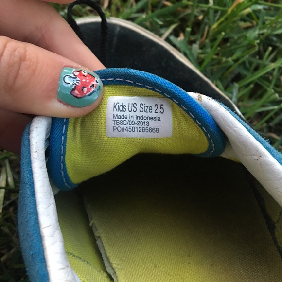 Vans - Picture 6 of 6